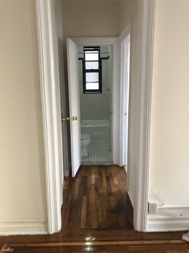 Building Photo - 1 br, 1 bath  - 1075 Edison Ave