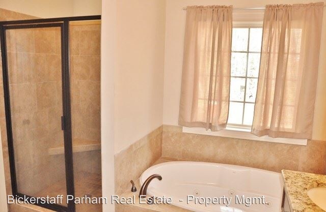 Building Photo - 4 br, 3.5 bath House - 472 Laurel Ridge Lane