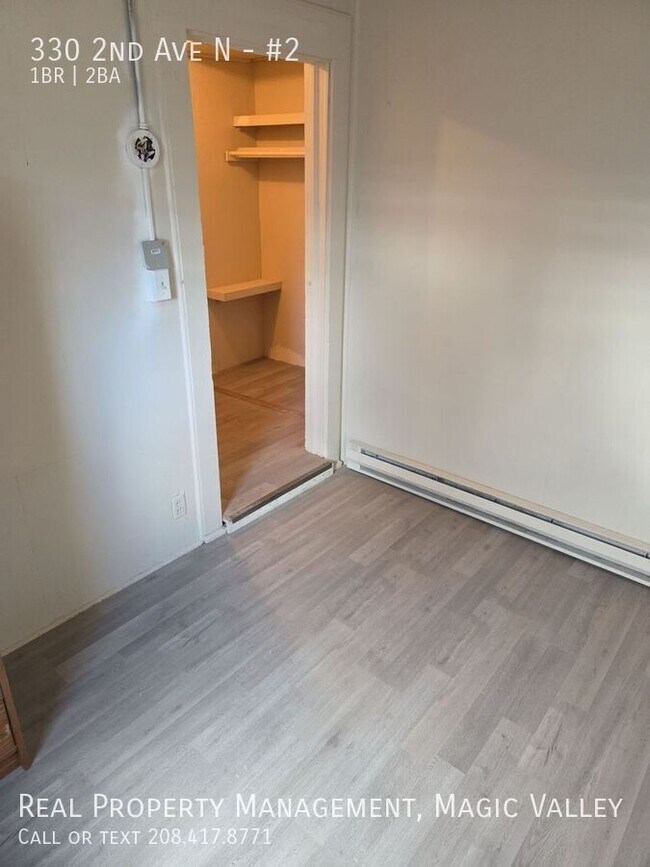 Foto del edificio - 330 2nd Ave N