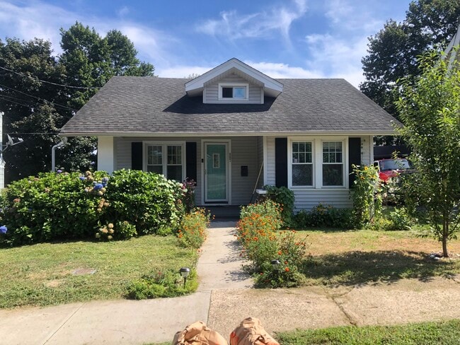 Photo - 907 Birmingham St House