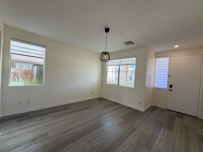 Foto del edificio - 10756 Turquoise Valley Dr