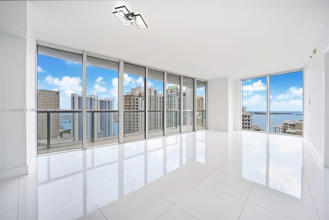 Building Photo - 495 Brickell Ave