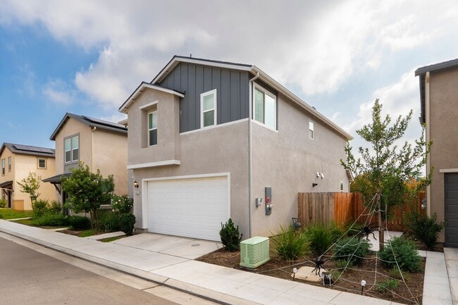 Building Photo - 6313 E Meritage Dr