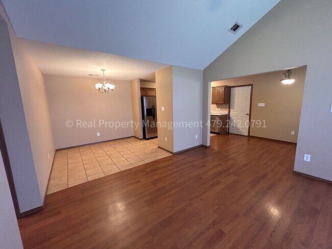 Foto del edificio - 1001 Trenton Dr