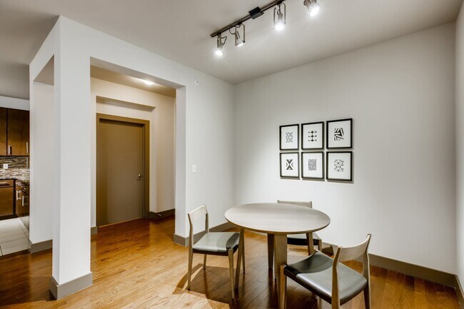Building Photo - 5755 Almeda Rd