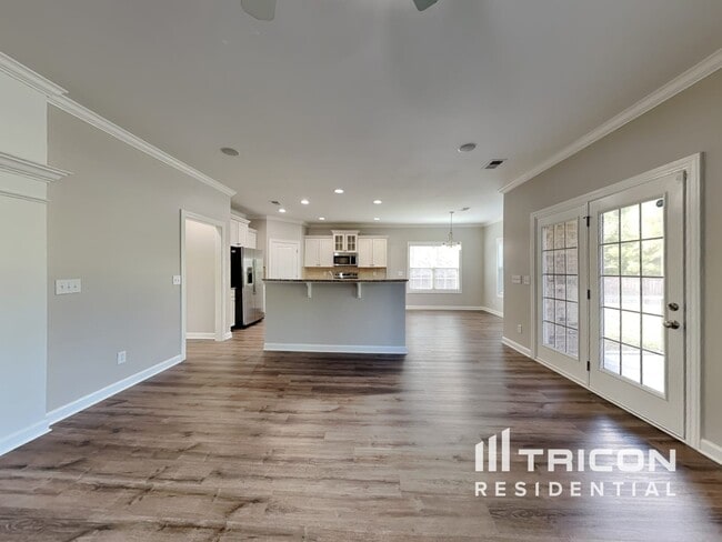 Building Photo - 172 Churchland Dr