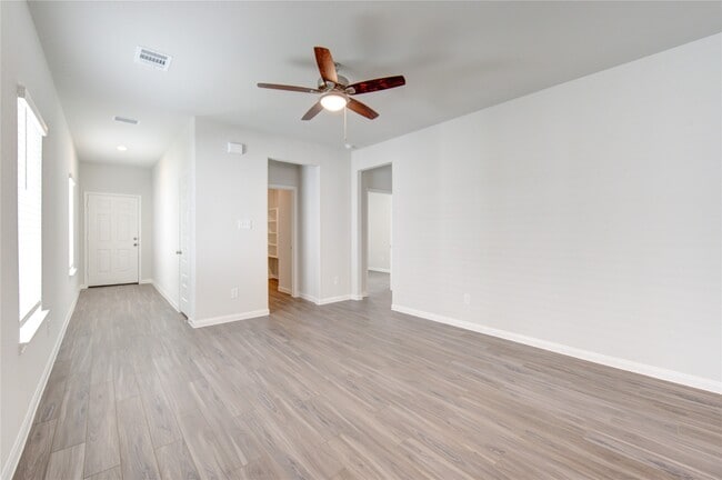 Foto del edificio - 13321 Burbot Dr