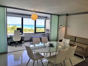 Building Photo - 5225 Collins Ave
