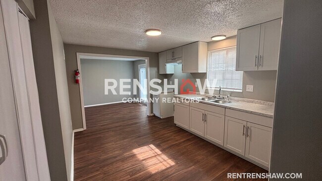 Foto del edificio - 4385 Ridge Bay Cove