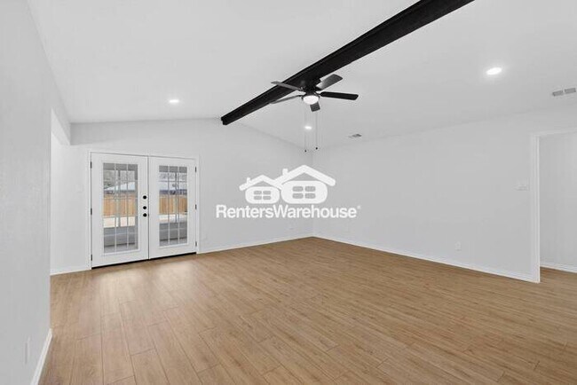 Building Photo - Newly renovated home in Plano!!!!