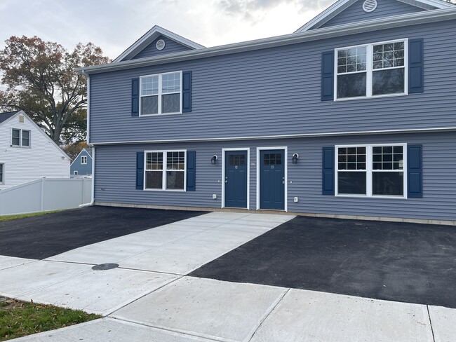 Building Photo - 96 Collis St