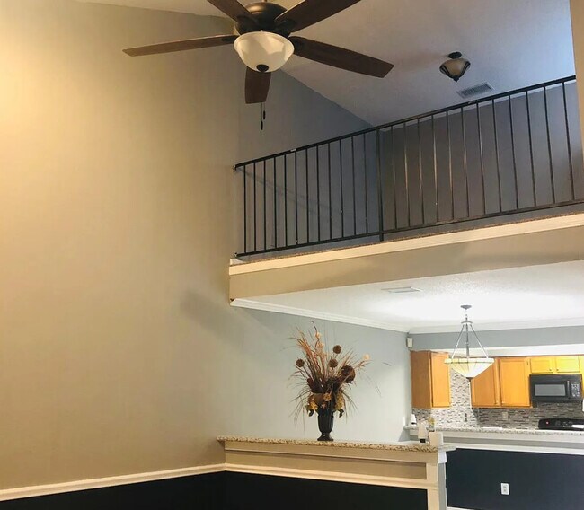 Foto del edificio - 12242 W Village Dr