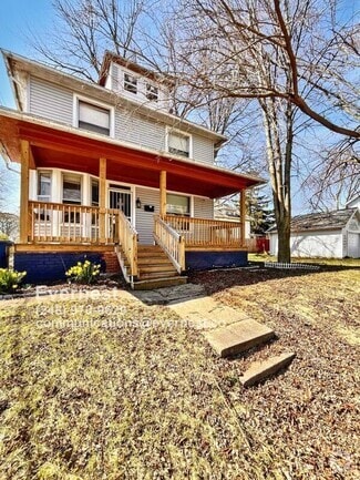 Building Photo - 121 Machen St