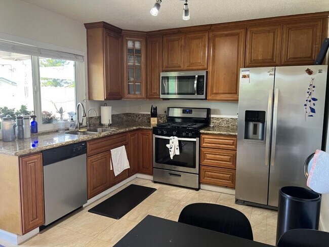 Foto del edificio - 8570 Hebrides Dr