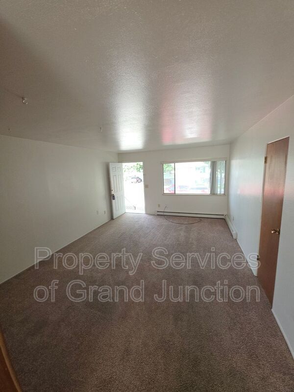 Foto del edificio - 2854 Elm Cir