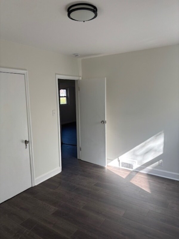 Foto del edificio - 14127 Winthrop St