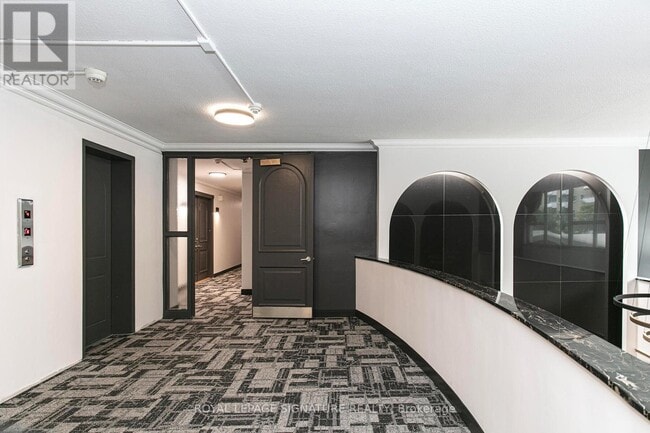 Building Photo - 10 Shallmar Blvd