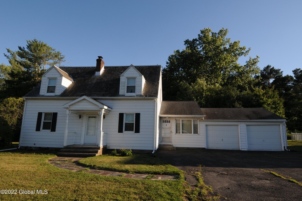 1376 Hillside Ave, Niskayuna, NY 12309 House Rental in Niskayuna, NY