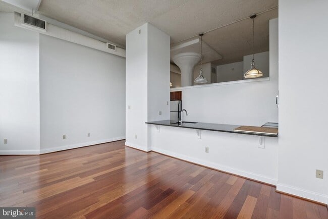 Foto del edificio - 2429 Locust St