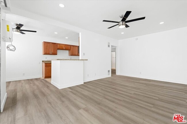 Building Photo - 612 Huntley Dr