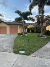 Building Photo - 995 Luminary Cir