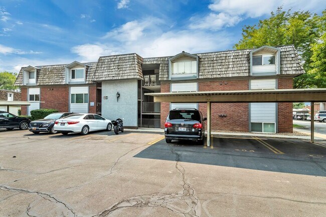 Foto del edificio - 1671 Hickory Ln