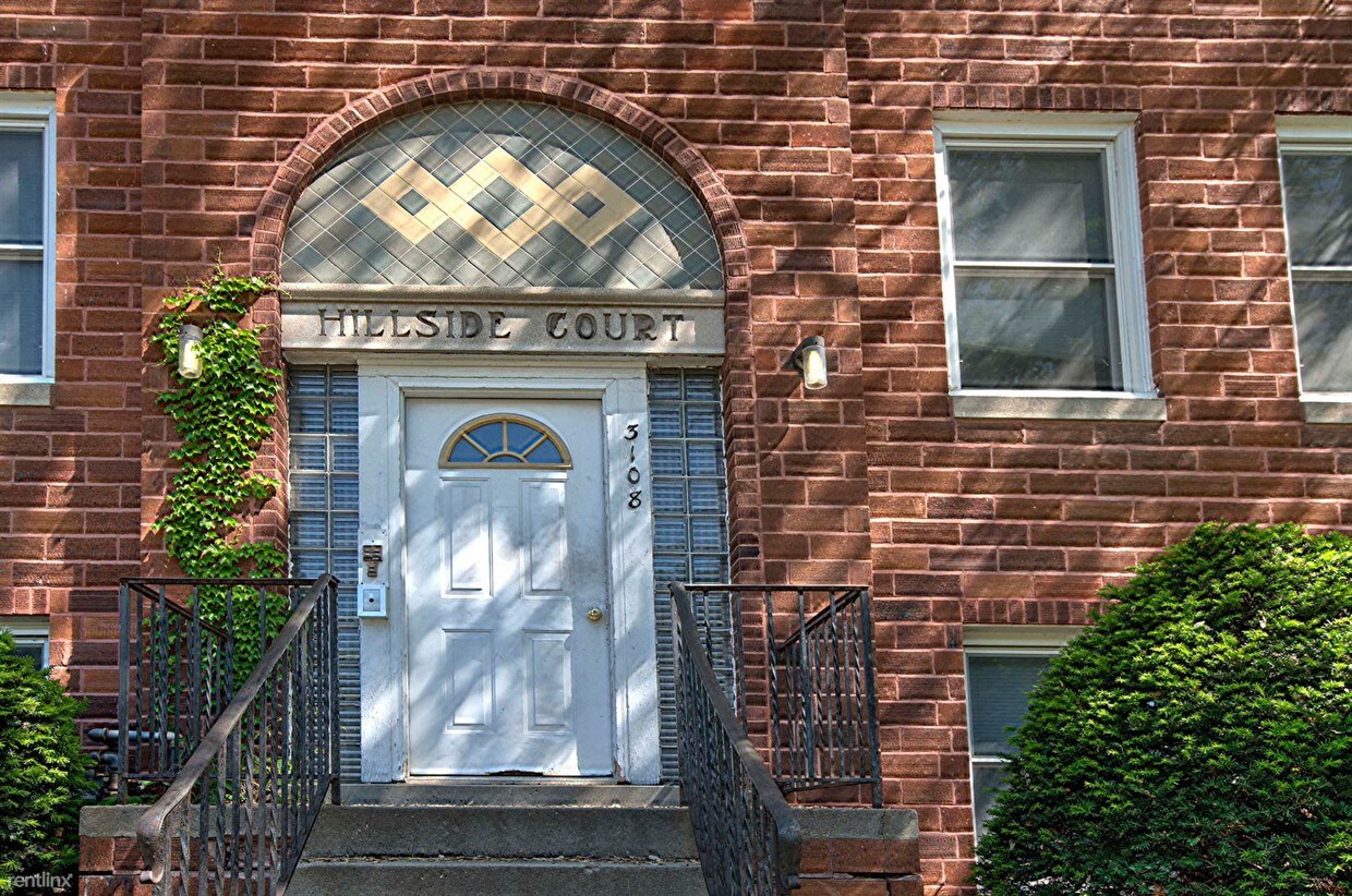 Primary Photo - 3170 Davenport St