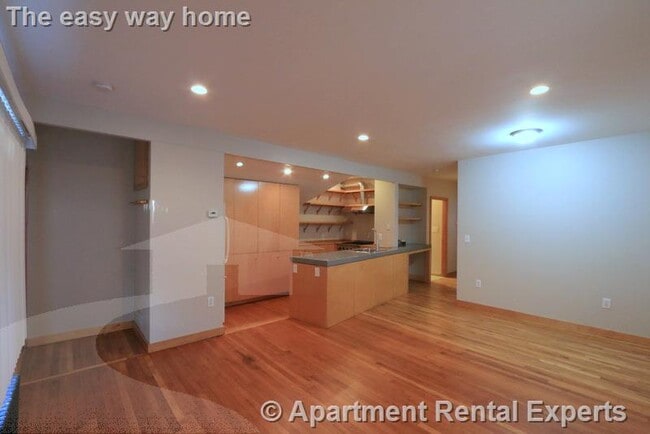 Photo - 132 Columbia St Apartment