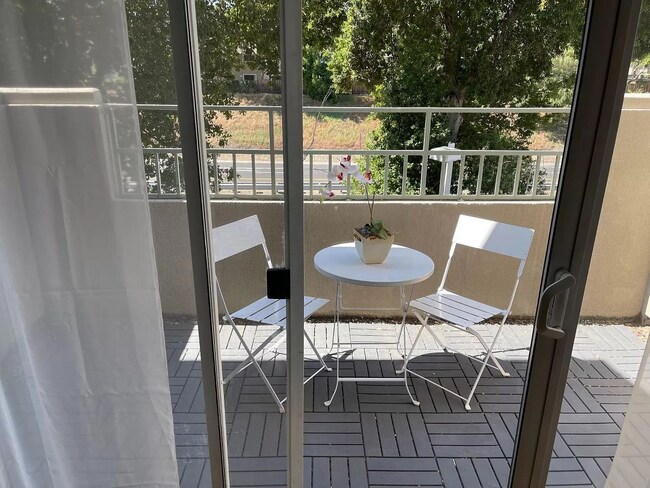 Foto del edificio - Welcome home to a Silicon Valley gem!