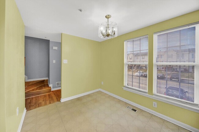 Building Photo - 927 Pirates Ct