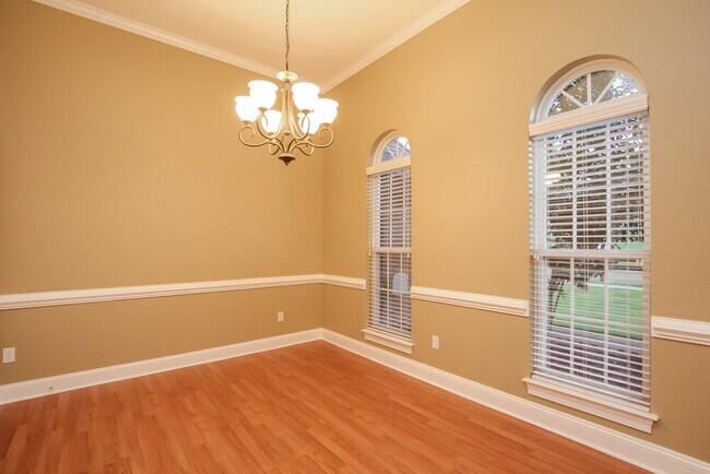 Building Photo - 5245 Charlotte Oak Cove