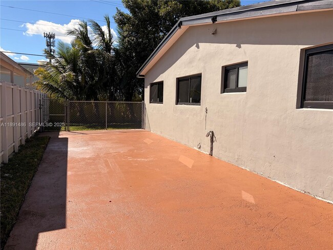 Foto del edificio - 2120 SW 84th Ave