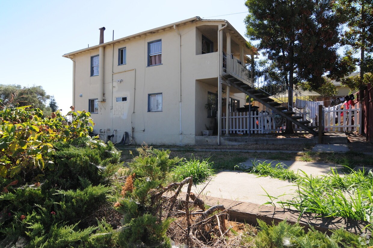 Building Photo - 4781 Heyer Ave