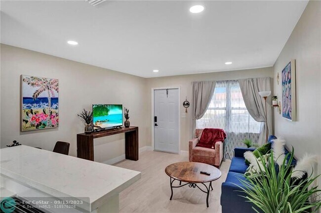 Foto del edificio - 3779 NE 10th Ave