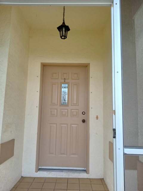 Building Photo - 601 Tarpon Way