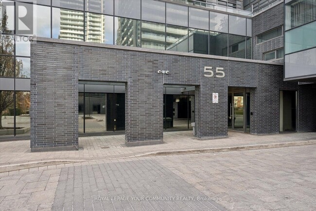 Photo du bâtiment - 55 Oneida Crescent