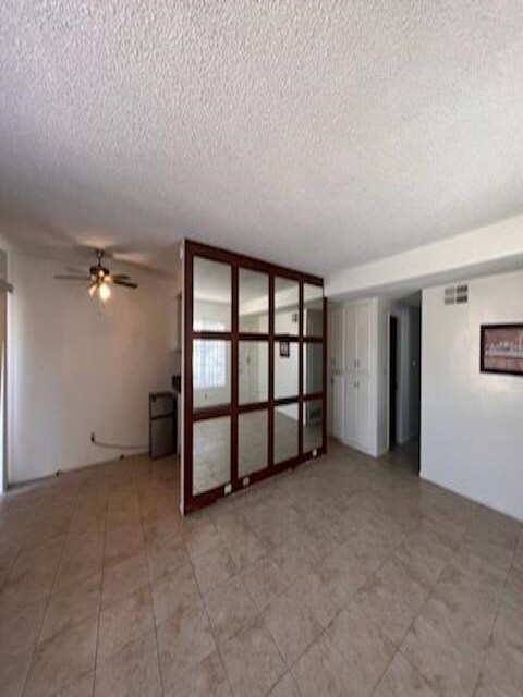 Foto del edificio - 120 S Sunkist St