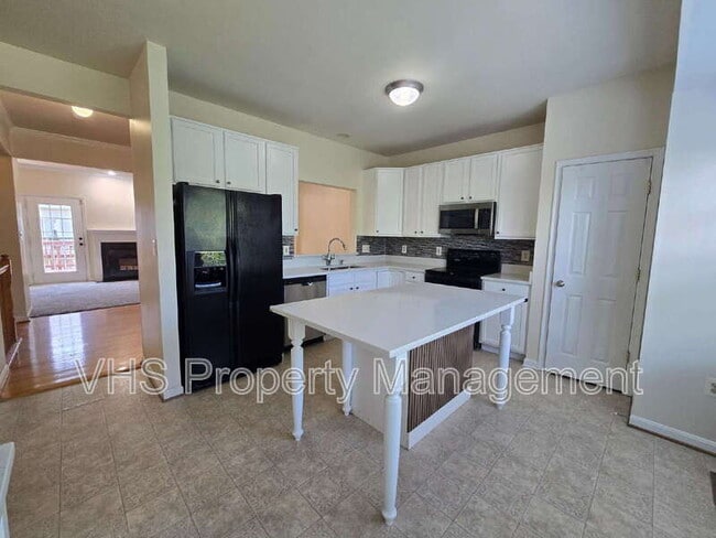 Foto del edificio - 6186 Library Ln