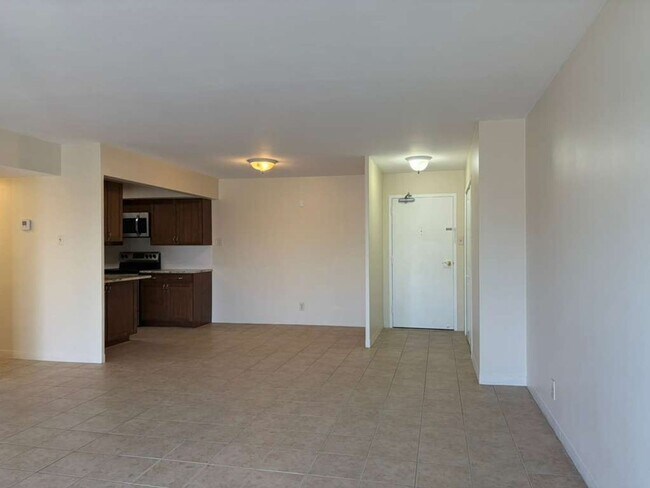 Foto del edificio - 10355 Paradise Blvd