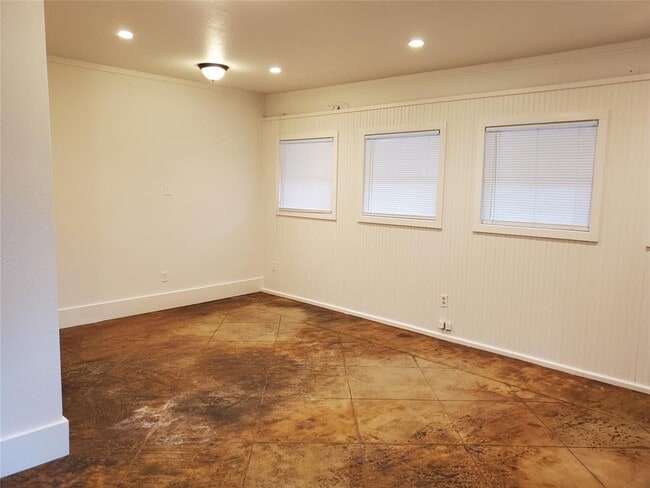 Building Photo - 3408 Northland Dr