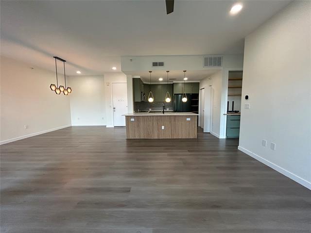 Building Photo - 2608 Museum Way