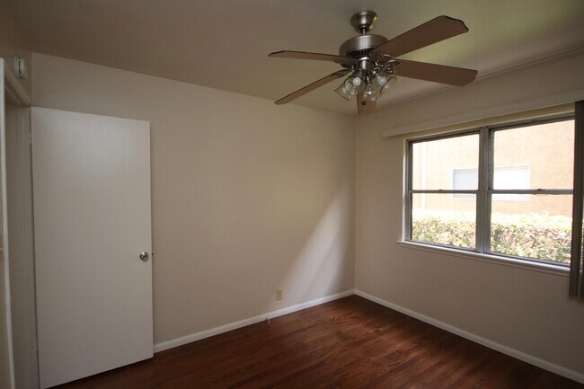 Building Photo - 343 S Madison Ave