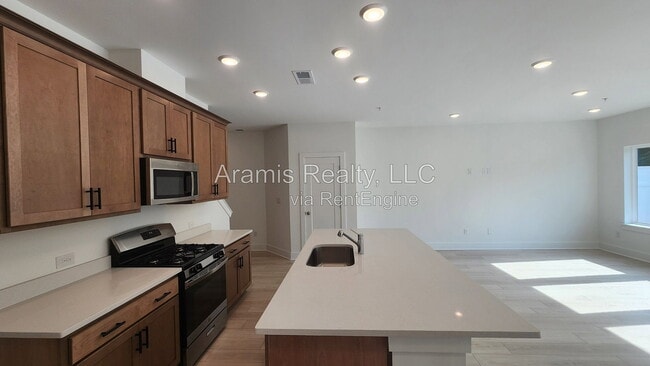 Foto del edificio - 450 Laurelwood Ln