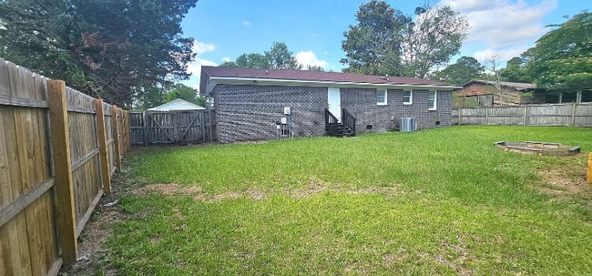 Building Photo - 620 Kristen Cir