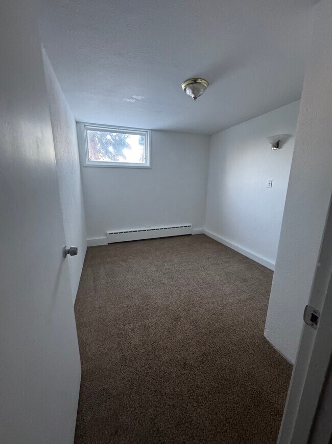 Foto del edificio - 617 N Park St