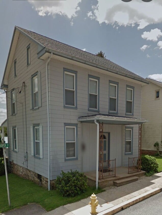 Primary Photo - 120 Cooper St