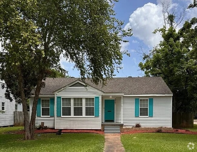 Building Photo - 4461 Clingman Dr