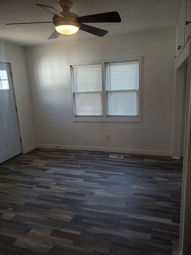 Living Room - 44 N Hanchett St