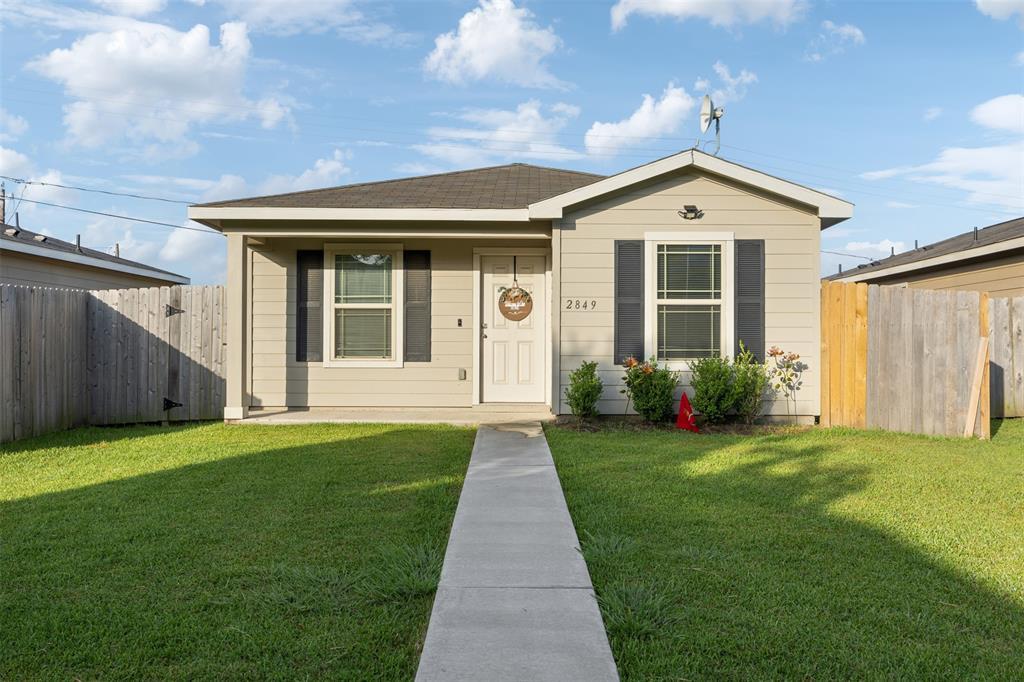 Foto principal - 2849 Golf Crest Dr