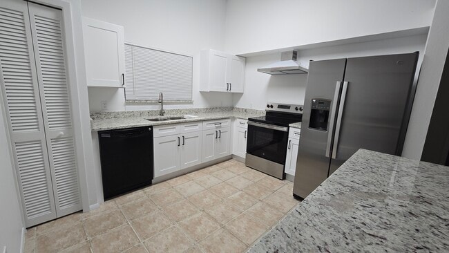 Foto del edificio - 846 Grenadier Dr